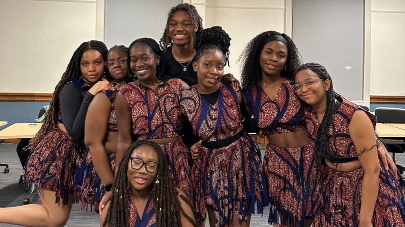 Soyeya Dance Group