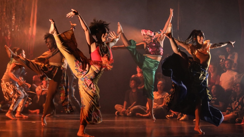 The Los Angeles-based dance company CONTRA-TIEMPO 