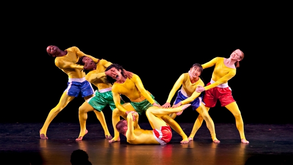 Still Moving: Pilobolus at Forty Still Moving: Pilobolus at Forty