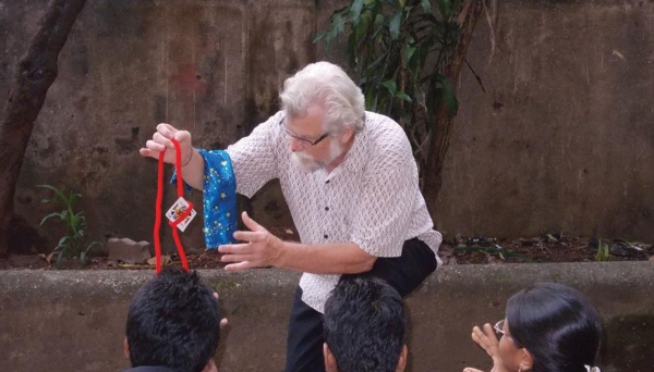 HopStop: Magician Tom Verner HopStop: Magician Tom Verner
