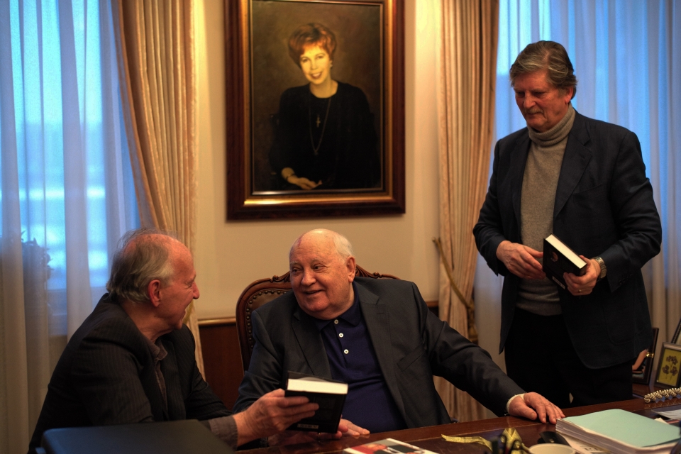 meeting Gorbachev image